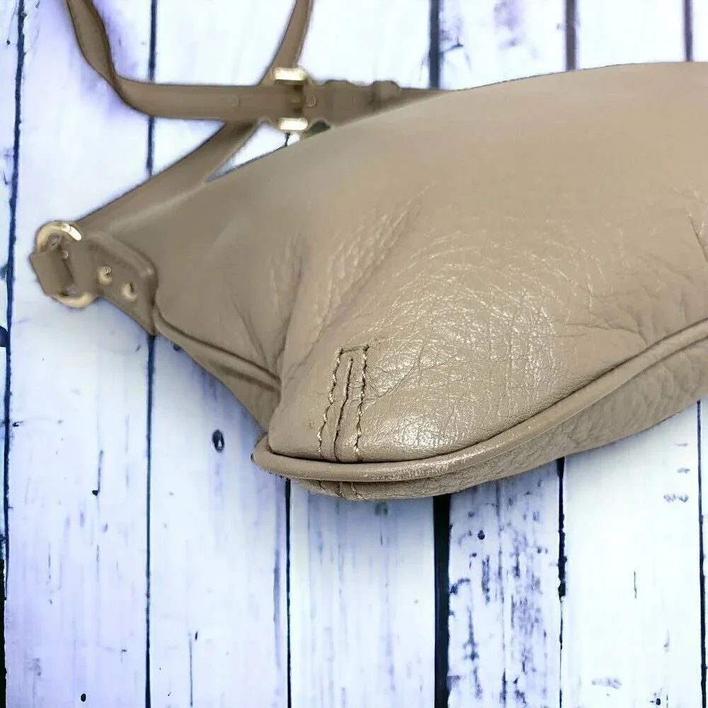Kate Spade New York Cobble Hill Tenley Crossbody Bag Beige Pebble Grain Leather